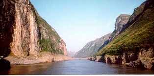 yangtze river - the Wuxia gorge